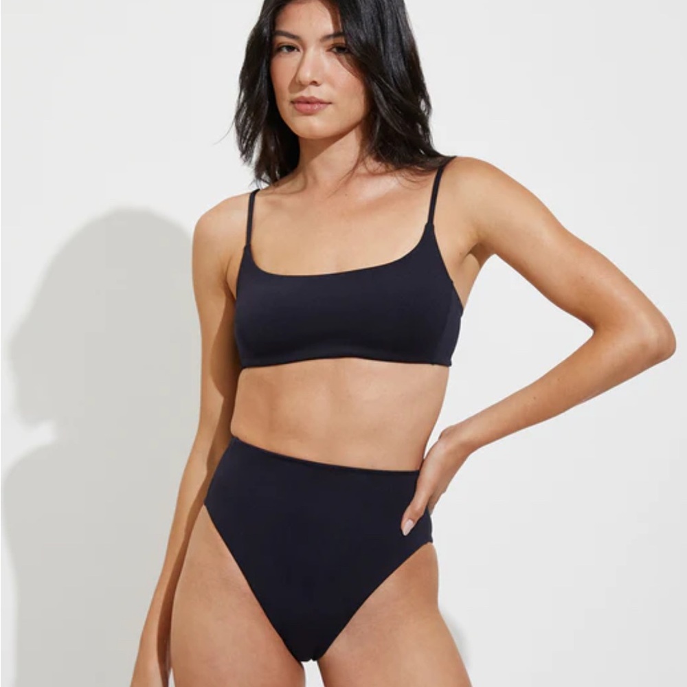 Left on Friday Pool Days Top in Sprint